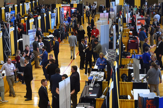 Spring 2022 Career Fair overhead picture